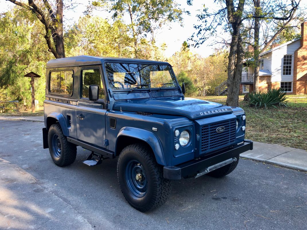 Sold: 1995 Land Rover Defender 90