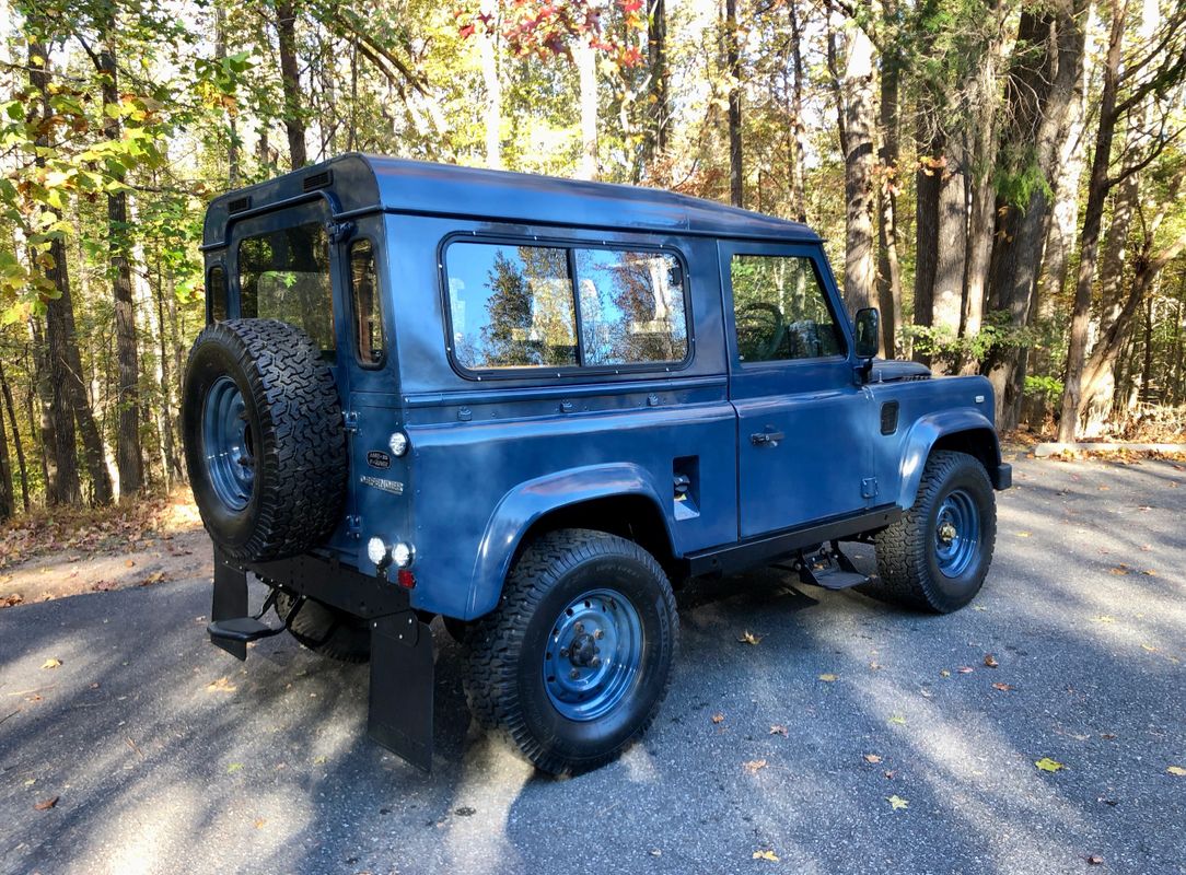 Sold: 1995 Land Rover Defender 90