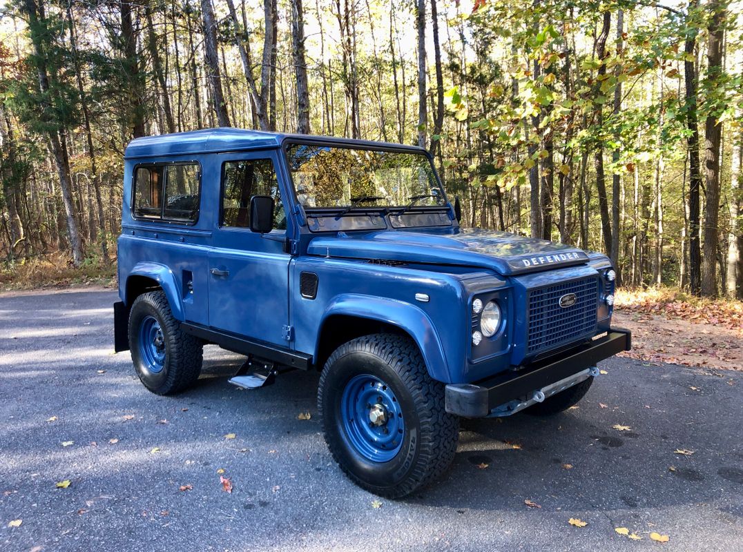 Sold: 1995 Land Rover Defender 90