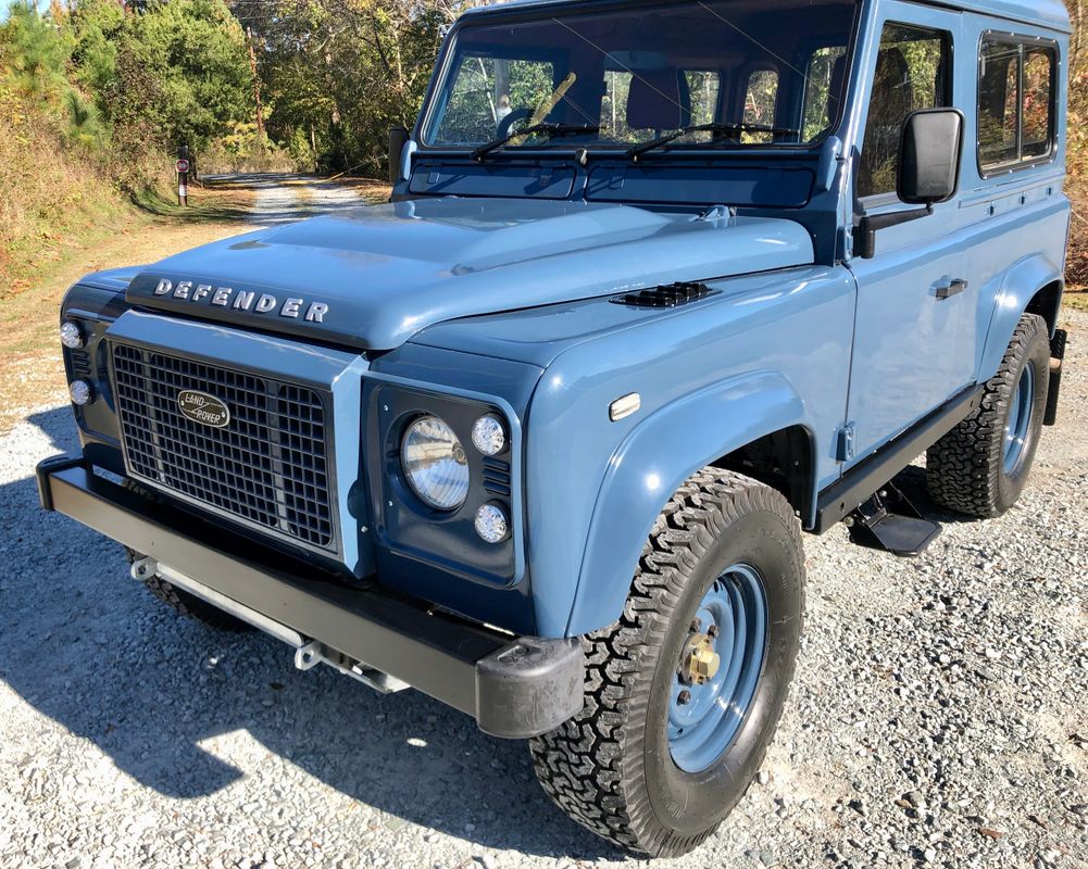 Sold: 1995 Land Rover Defender 90