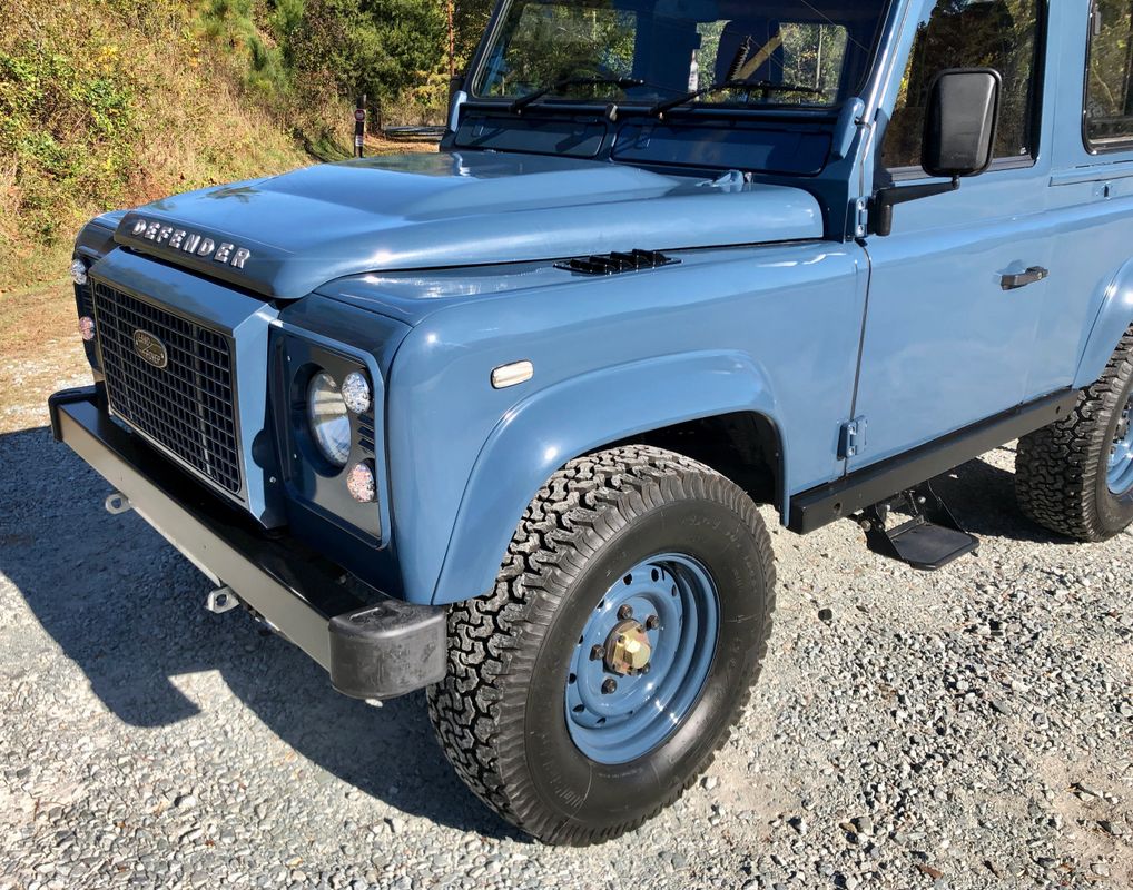 Sold: 1995 Land Rover Defender 90