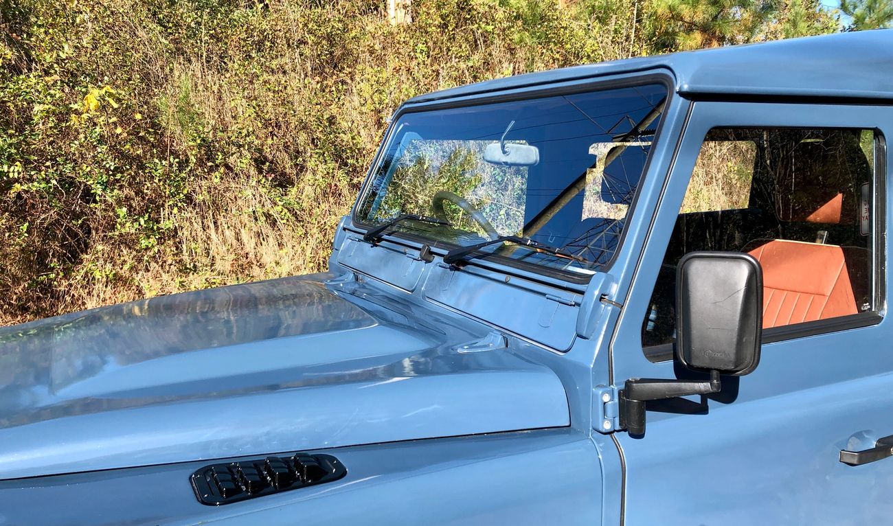 Sold: 1995 Land Rover Defender 90