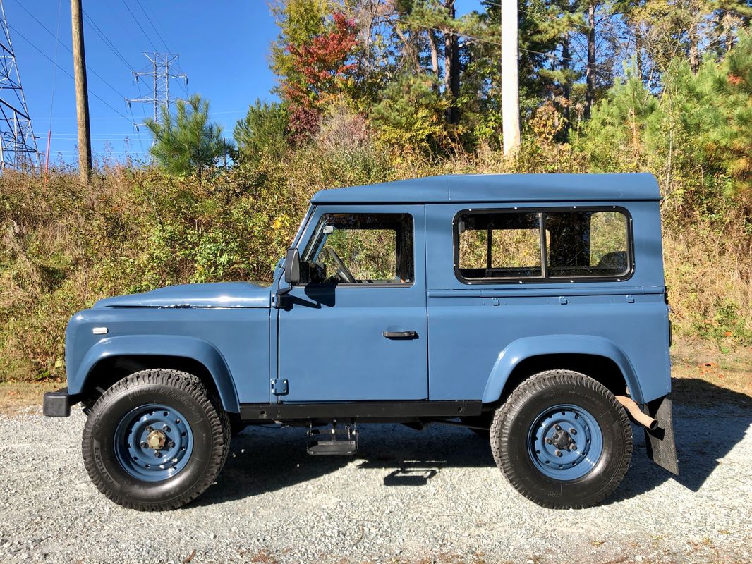Sold: 1995 Land Rover Defender 90