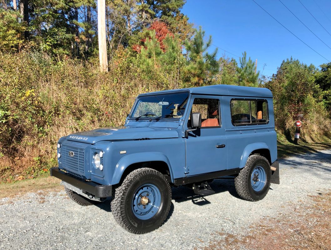 Sold: 1995 Land Rover Defender 90