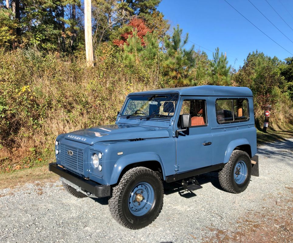Sold: 1995 Land Rover Defender 90