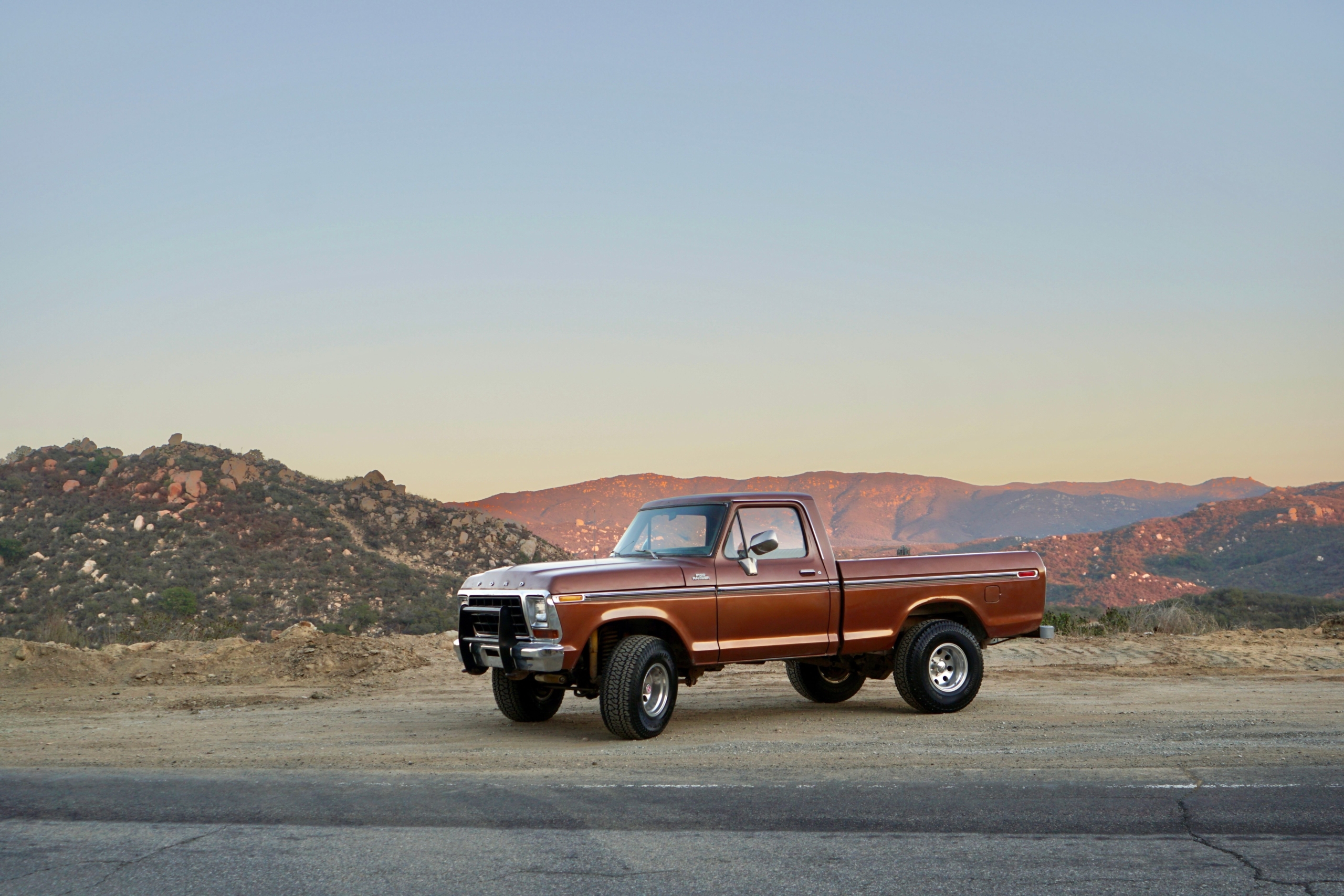 Sold: 1978 Ford F-150 Ranger Short Bed