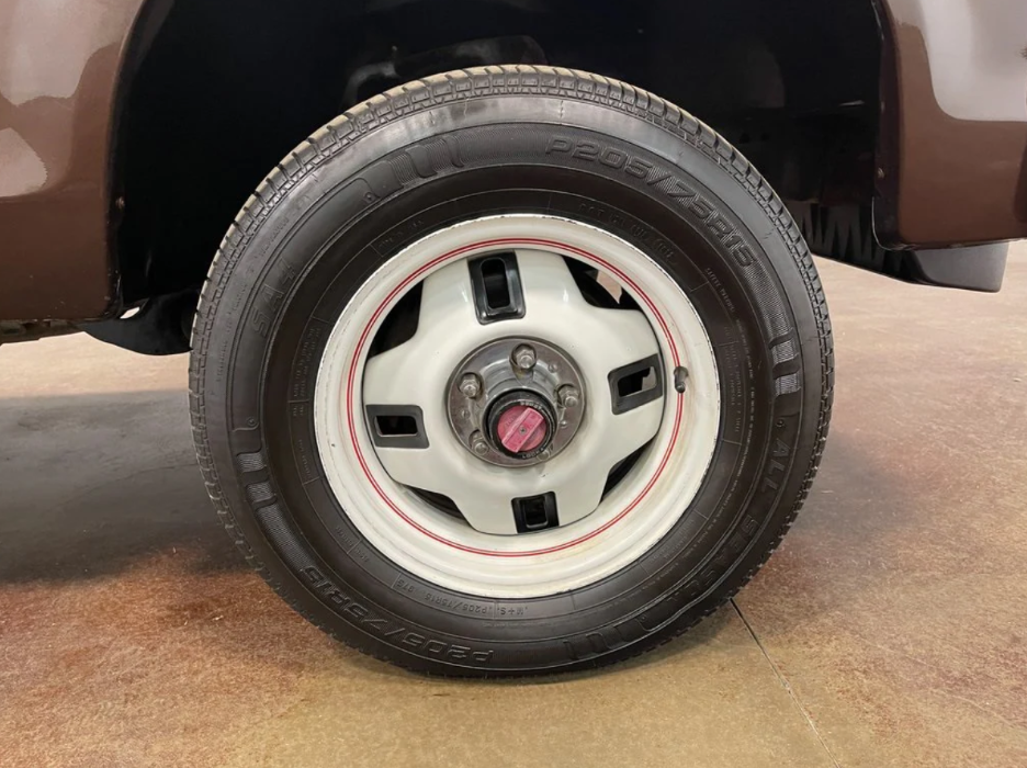 Sold: 1987 Ford Bronco II XL