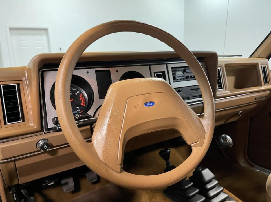 Sold: 1987 Ford Bronco II XL