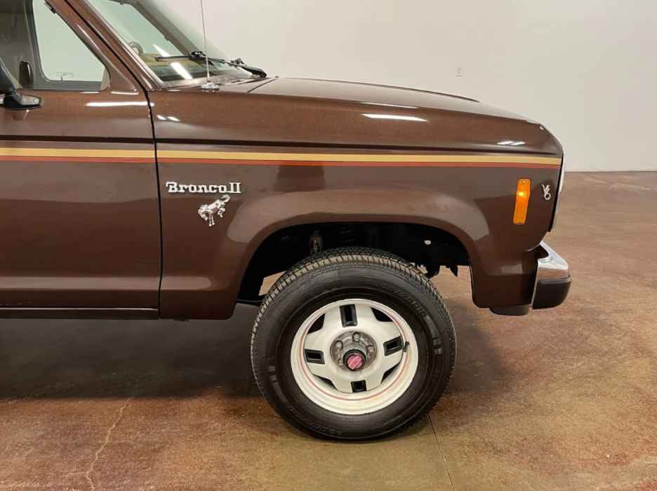 Sold: 1987 Ford Bronco II XL