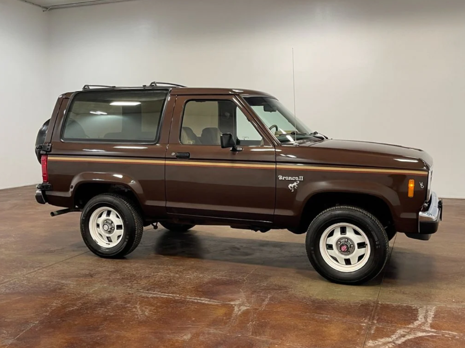 Sold: 1987 Ford Bronco II XL