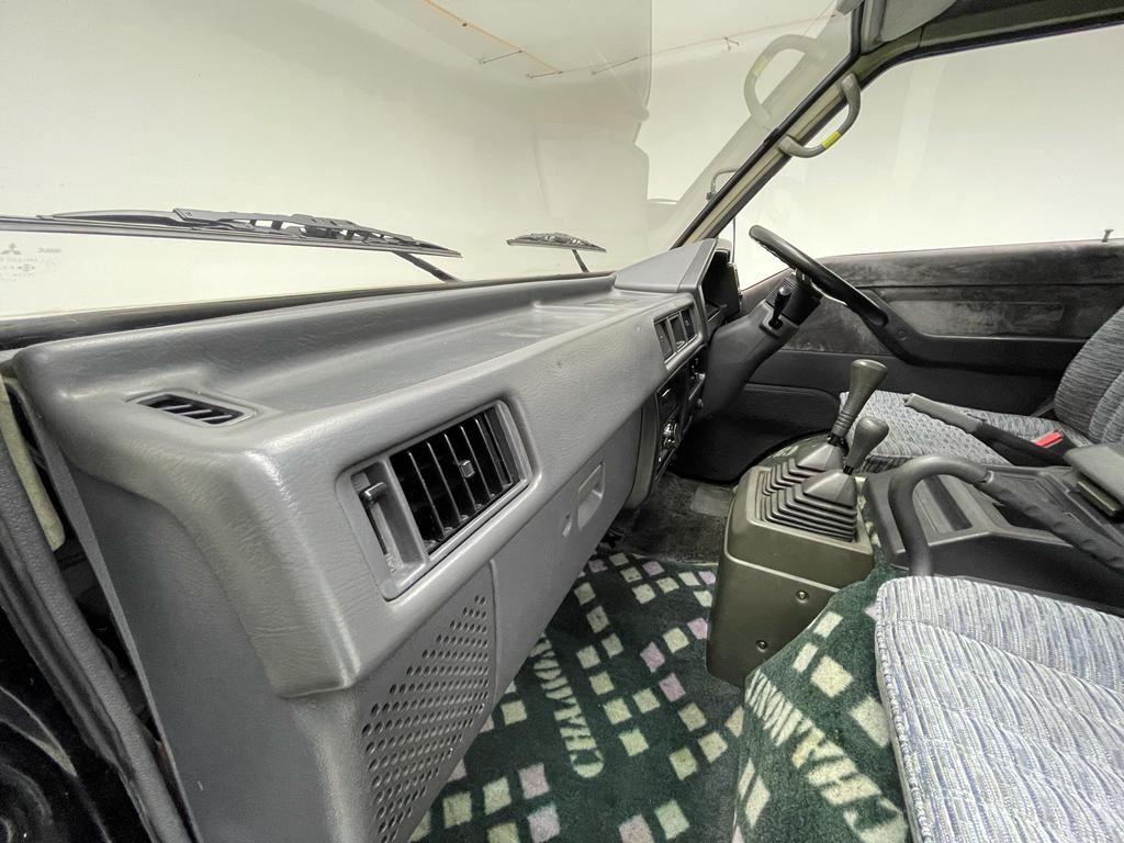 Sold: 1992 Mitsubishi Delica L300 Chamonix