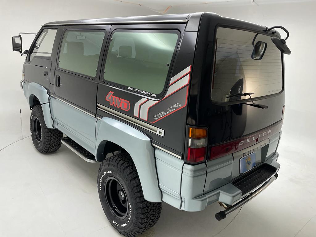Sold: 1992 Mitsubishi Delica L300 Chamonix
