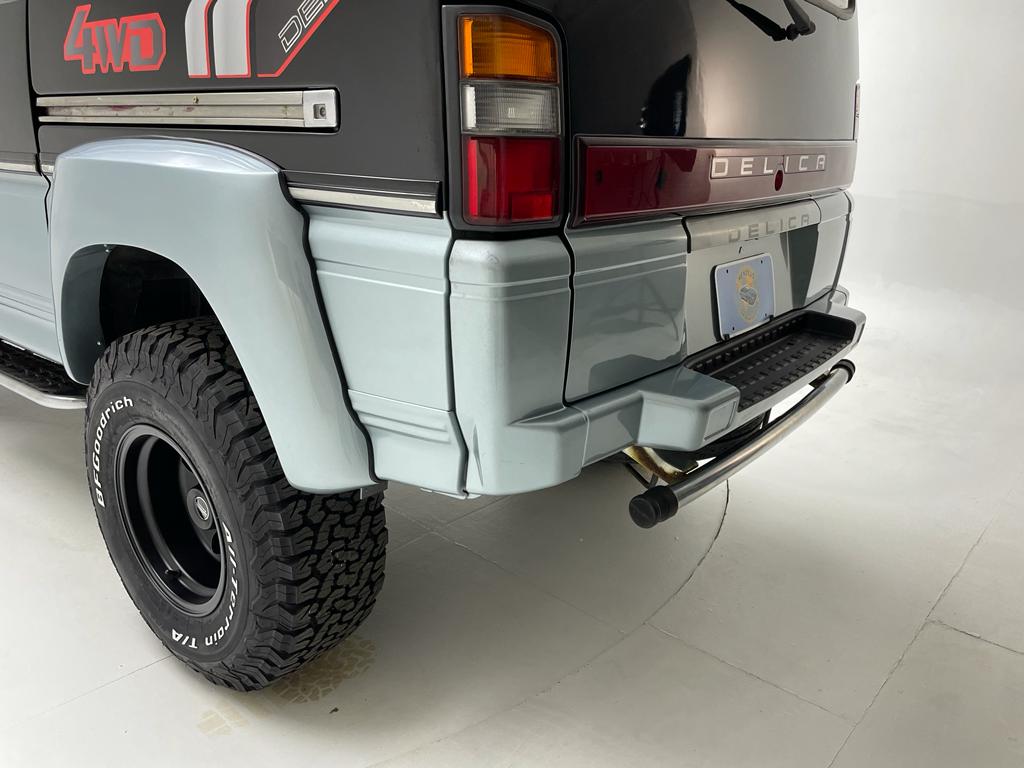 Sold: 1992 Mitsubishi Delica L300 Chamonix