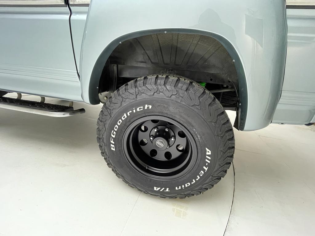 Sold: 1992 Mitsubishi Delica L300 Chamonix