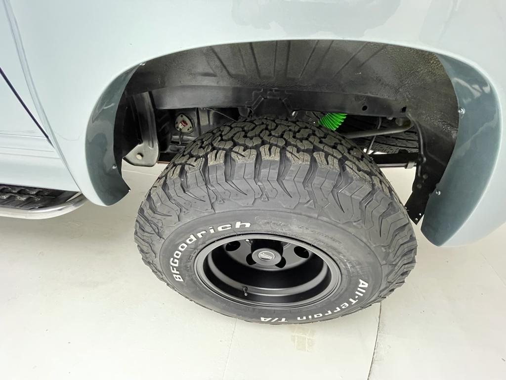 Sold: 1992 Mitsubishi Delica L300 Chamonix