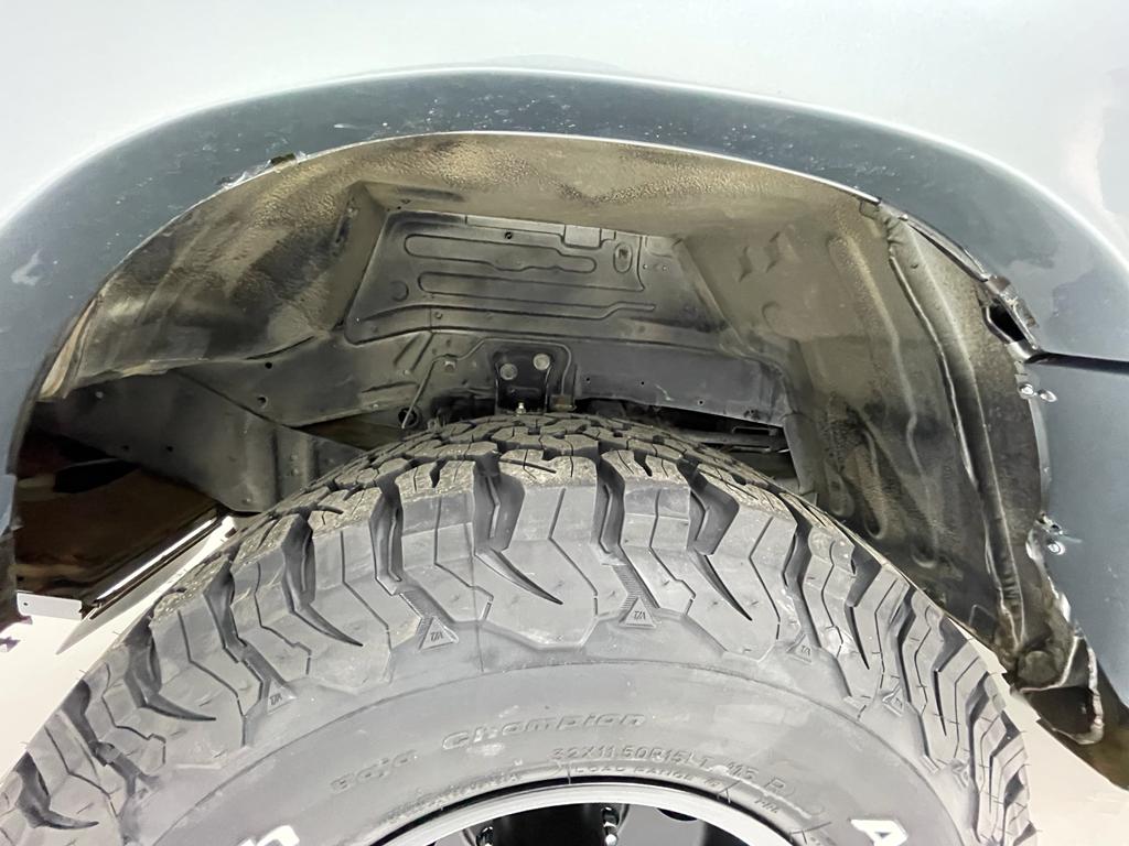 Sold: 1992 Mitsubishi Delica L300 Chamonix