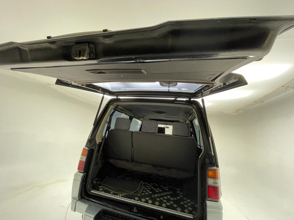 Sold: 1992 Mitsubishi Delica L300 Chamonix