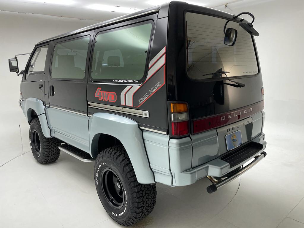 Sold: 1992 Mitsubishi Delica L300 Chamonix