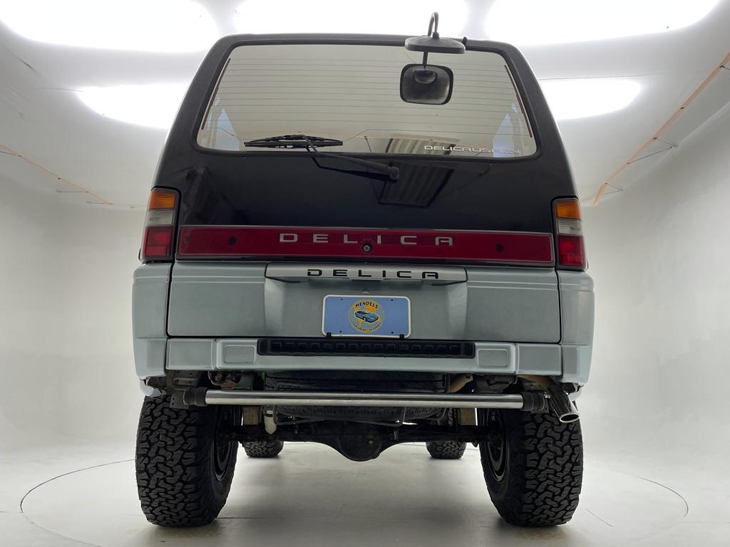 Sold: 1992 Mitsubishi Delica L300 Chamonix