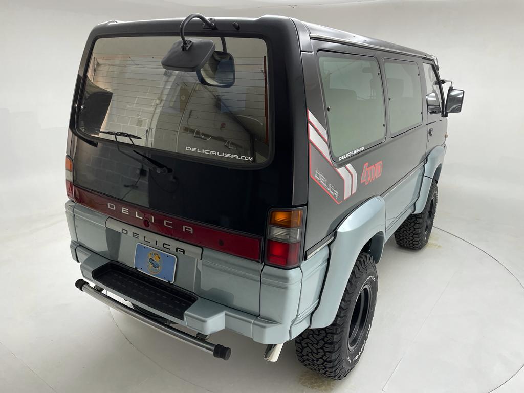 Sold: 1992 Mitsubishi Delica L300 Chamonix