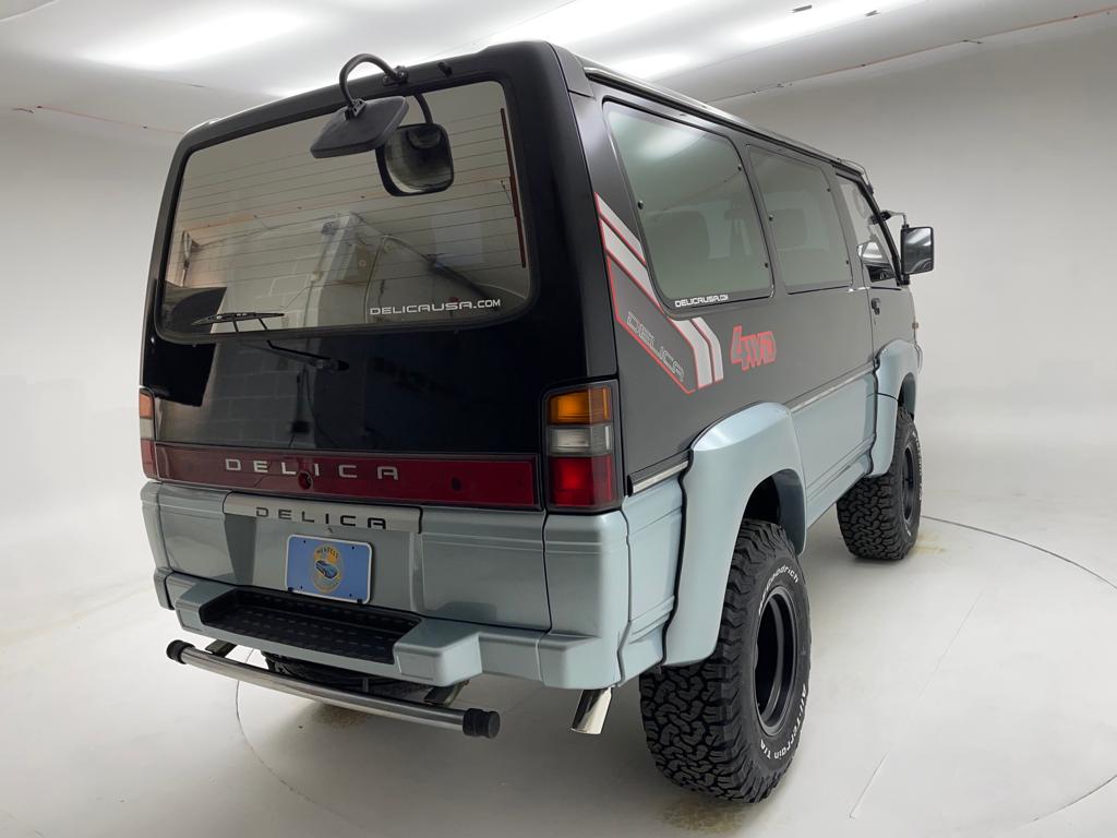 Sold: 1992 Mitsubishi Delica L300 Chamonix