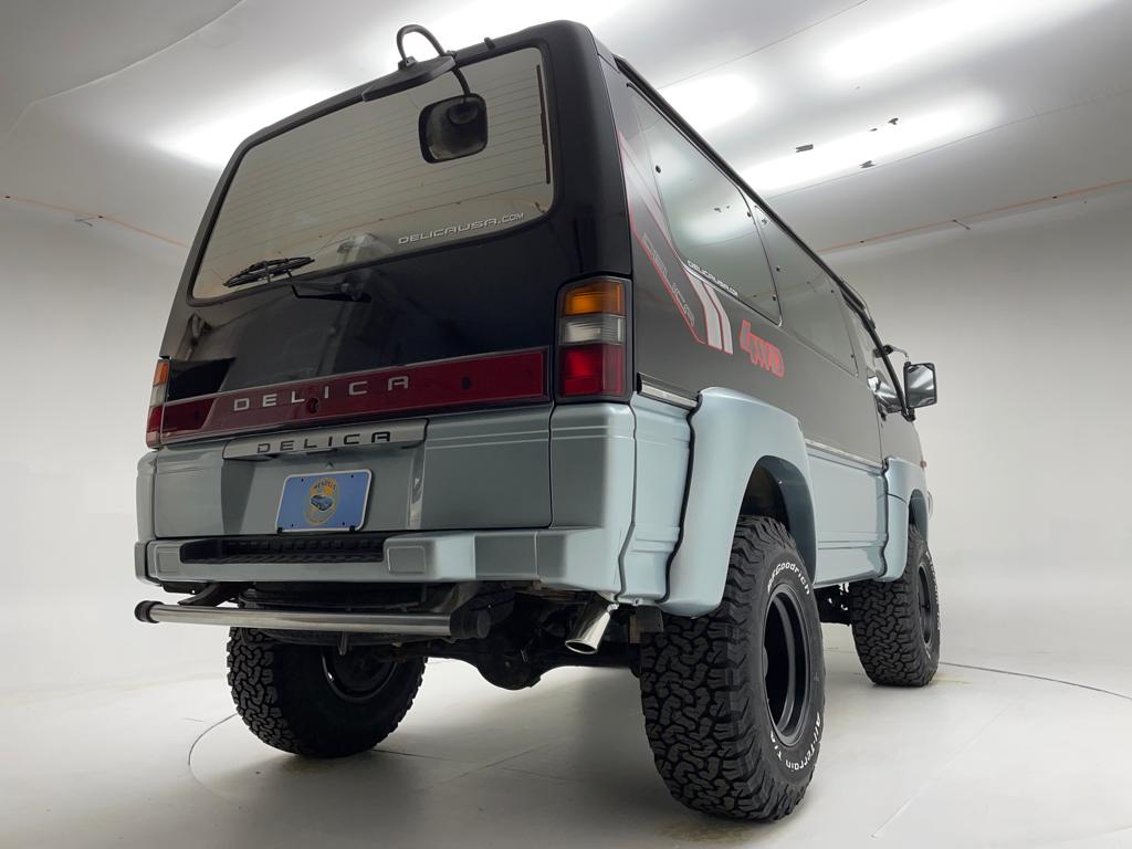 Sold: 1992 Mitsubishi Delica L300 Chamonix