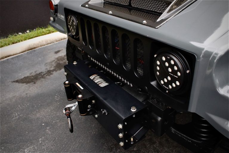 Sold: 1999 Hummer H1