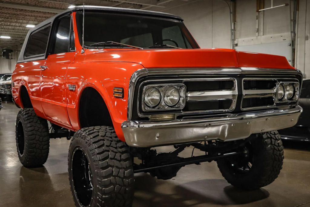 Sold: 1972 GMC Jimmy-1