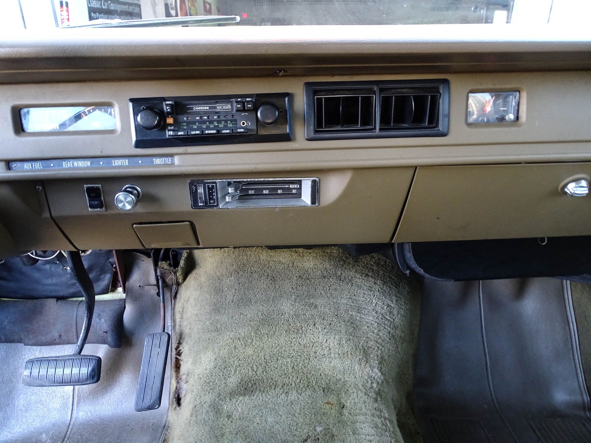 Sold: 1974 International Harvester Travelall