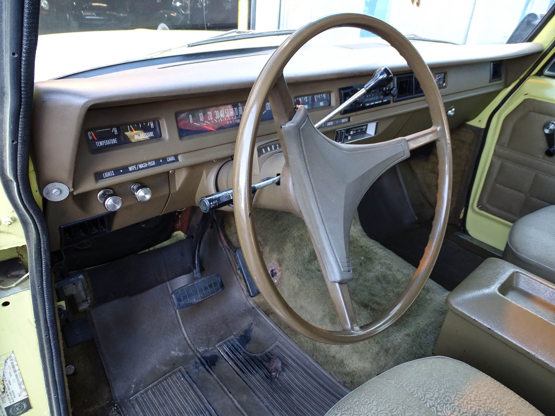 Sold: 1974 International Harvester Travelall