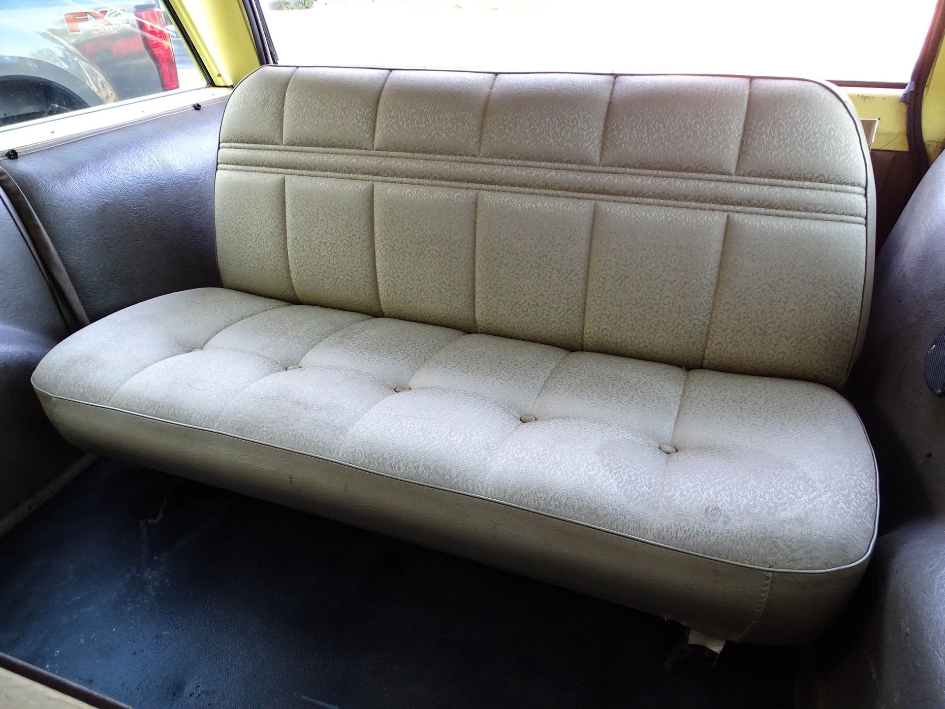 Sold: 1974 International Harvester Travelall