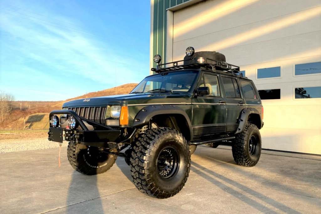 Sold: 1996 Jeep Cherokee XJ