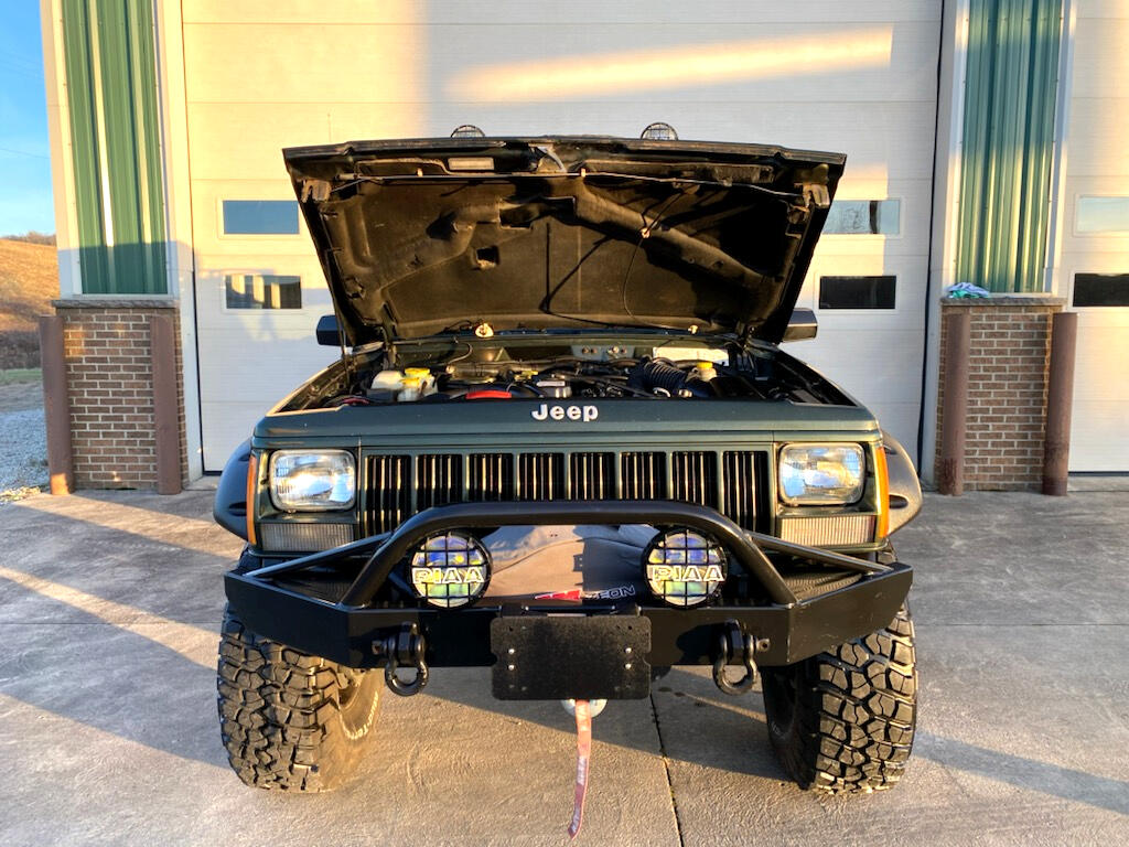 Sold: 1996 Jeep Cherokee XJ
