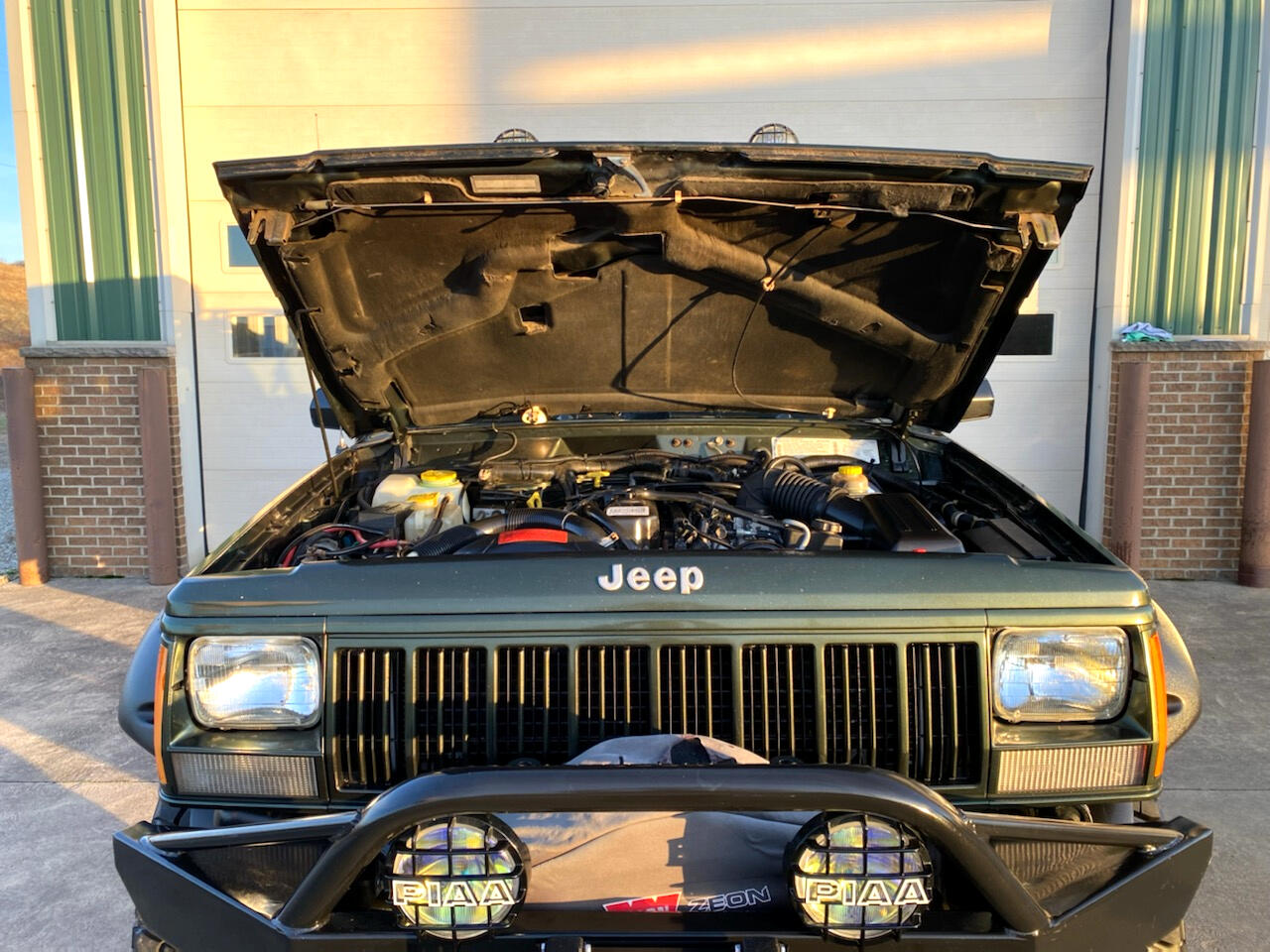 Sold: 1996 Jeep Cherokee XJ