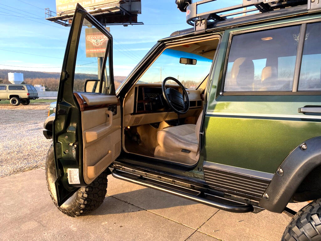 Sold: 1996 Jeep Cherokee XJ