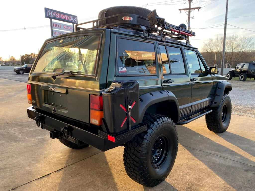 Sold: 1996 Jeep Cherokee XJ