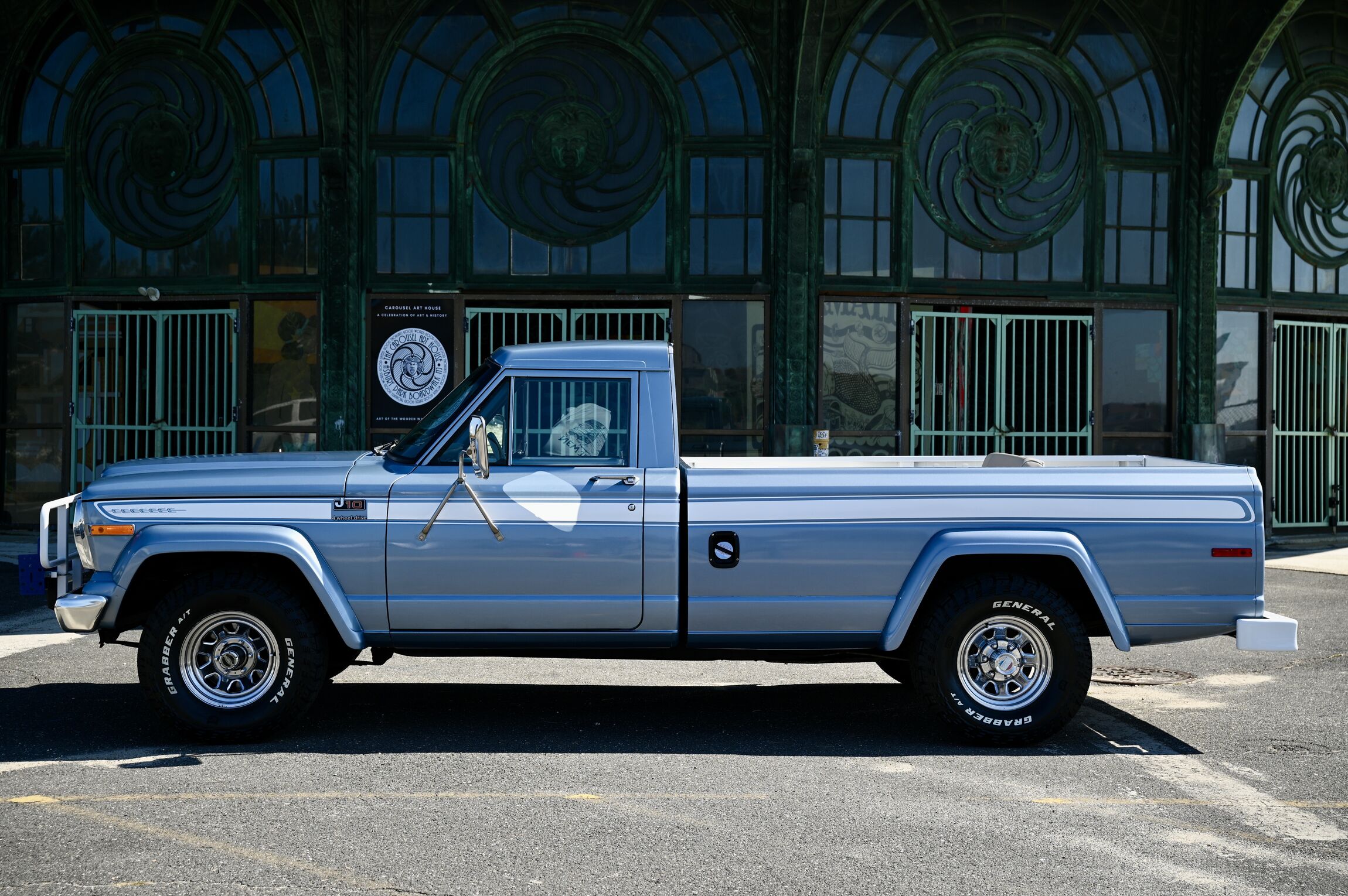 Sold: 1982 Jeep J-10 - 2