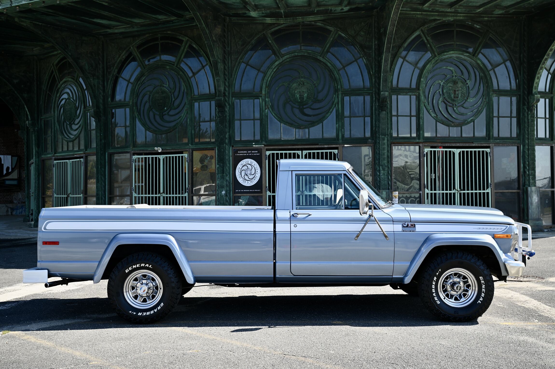 Sold: 1982 Jeep J-10