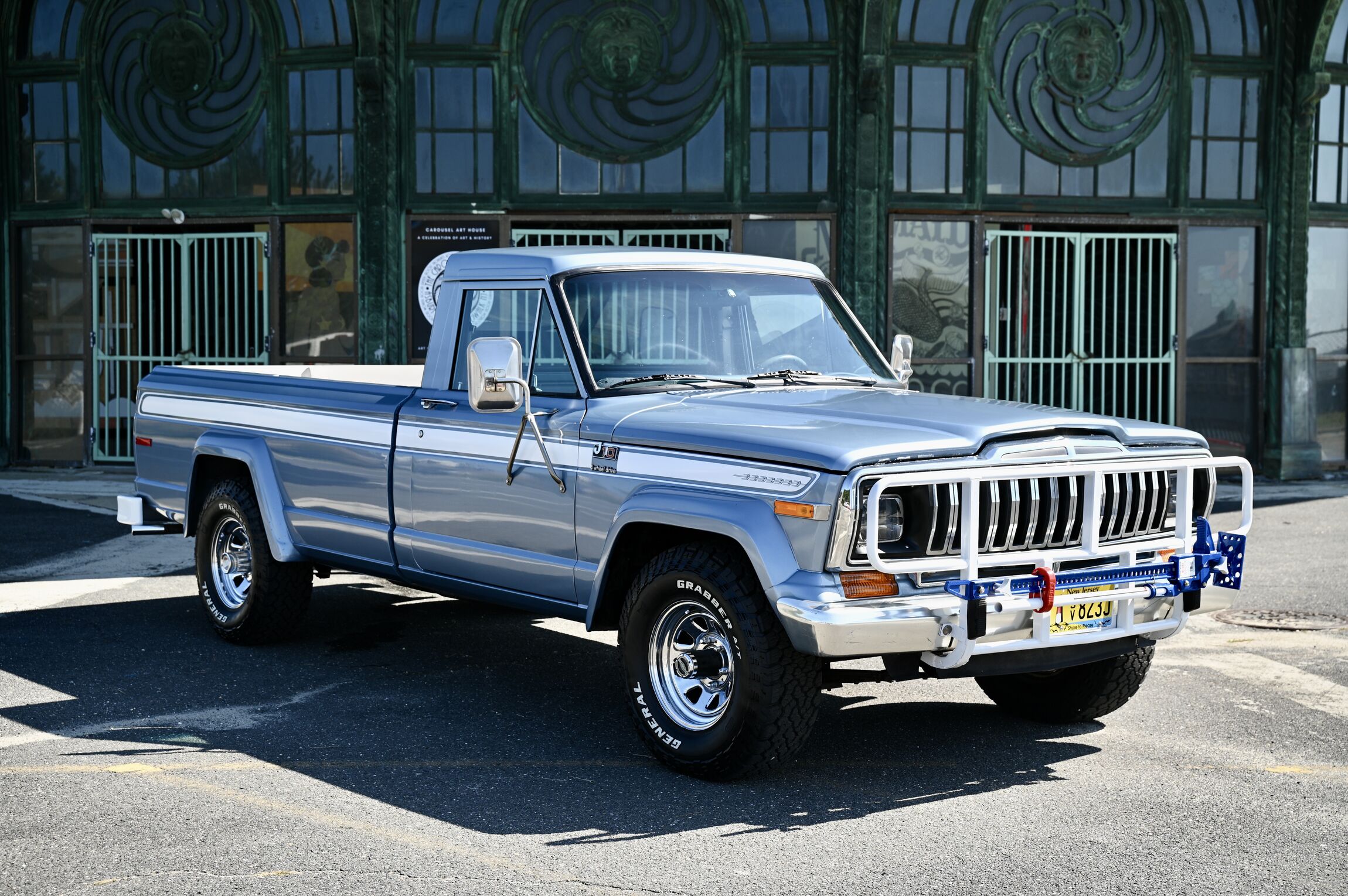 Sold: 1982 Jeep J-10