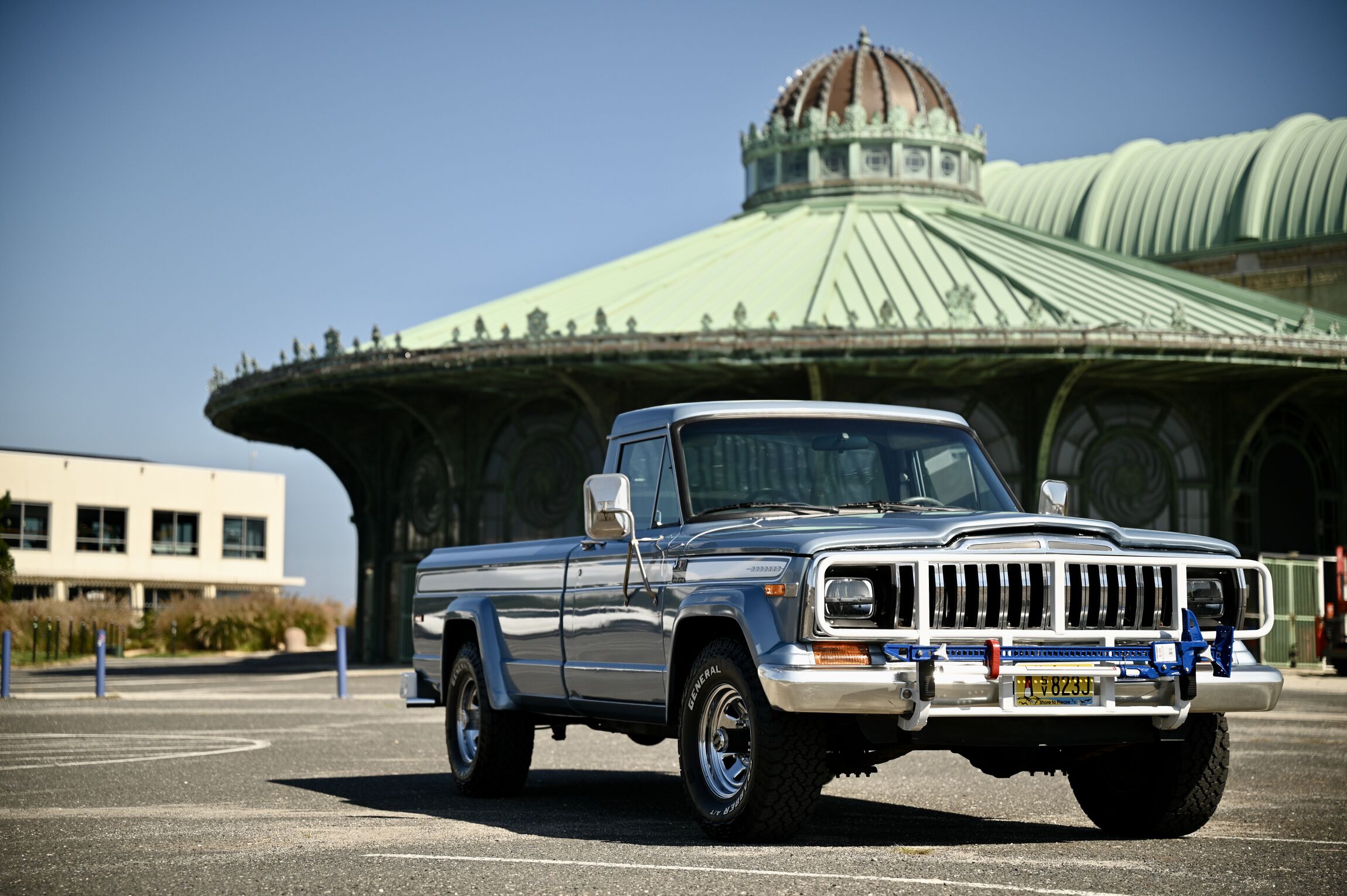Sold: 1982 Jeep J-10