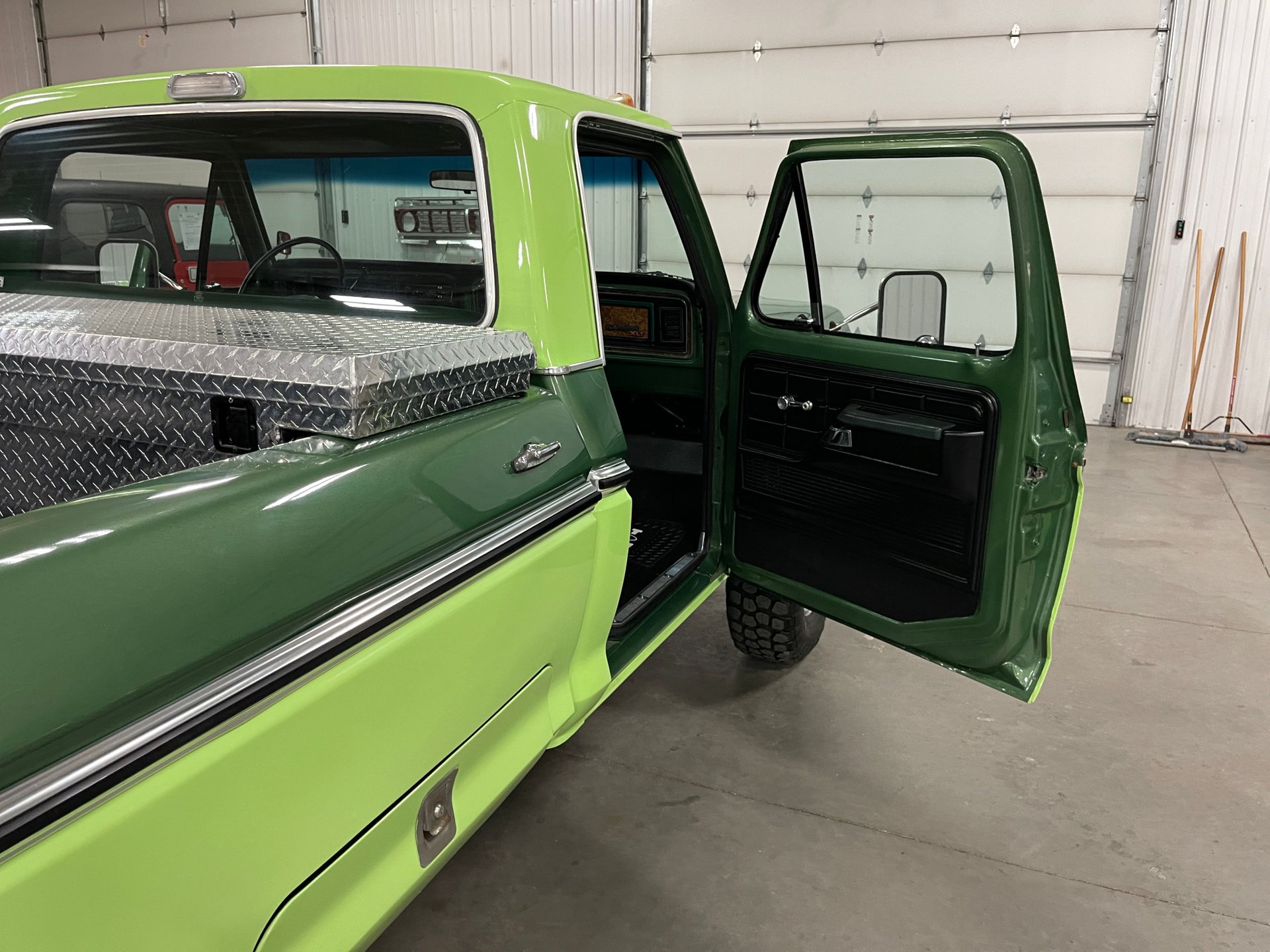 Sold: 1974 Ford F-250 Ranger XLT