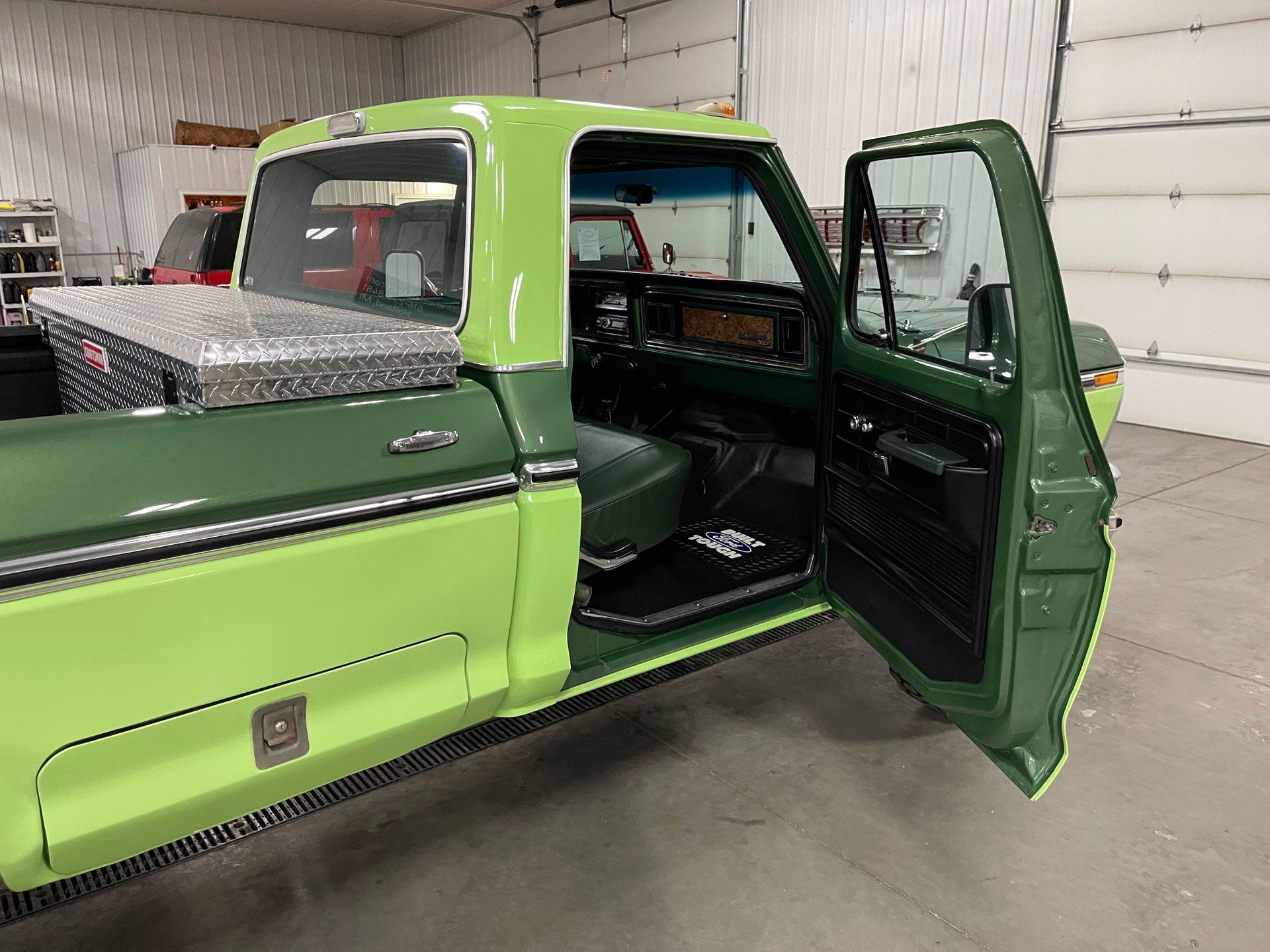Sold: 1974 Ford F-250 Ranger XLT