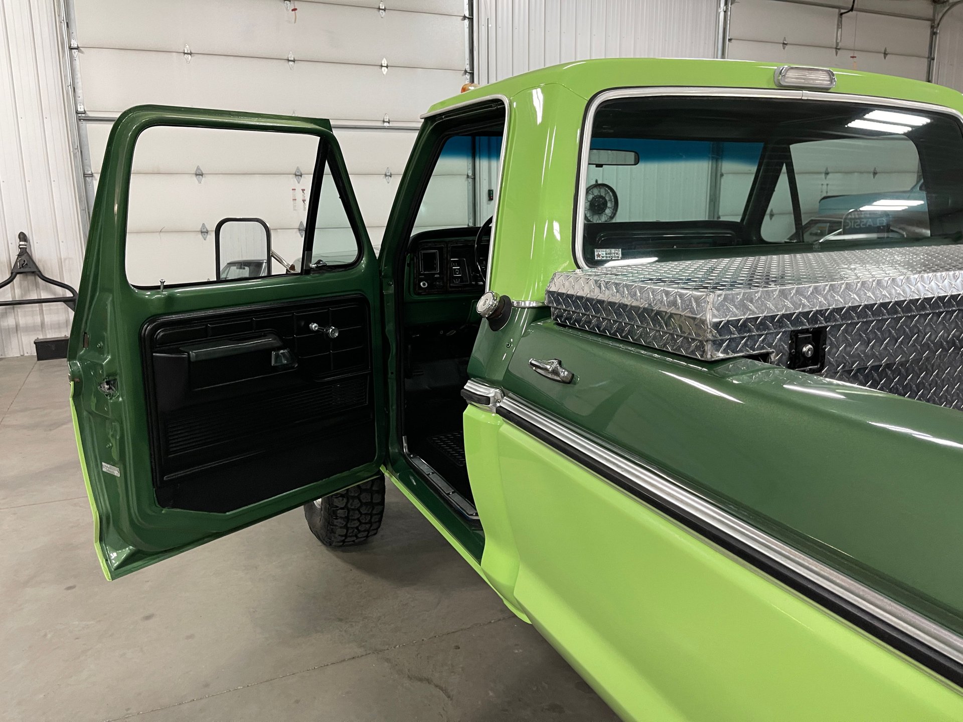 Sold: 1974 Ford F-250 Ranger XLT