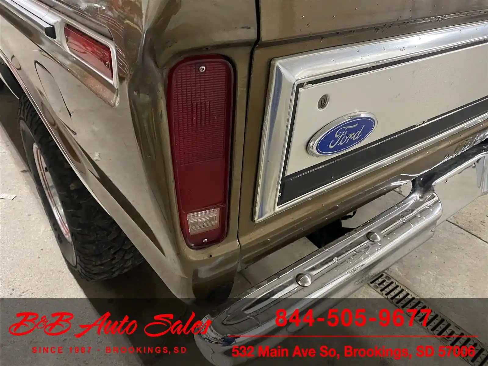 1979 Ford Bronco Ranger XLT - 2