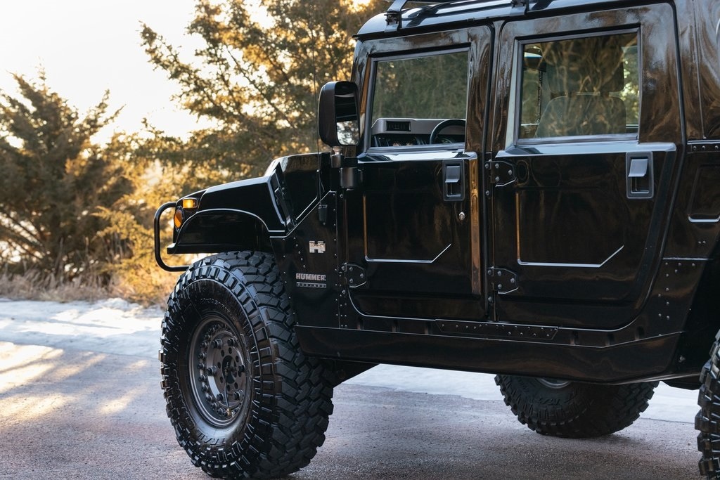Sold: 1999 Hummer H1