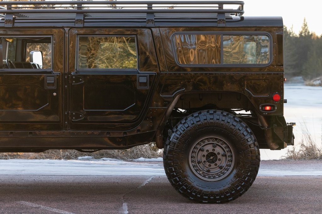 Sold: 1999 Hummer H1