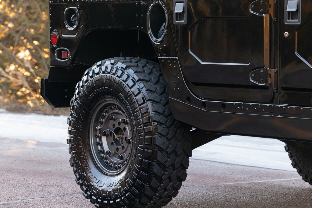 Sold: 1999 Hummer H1