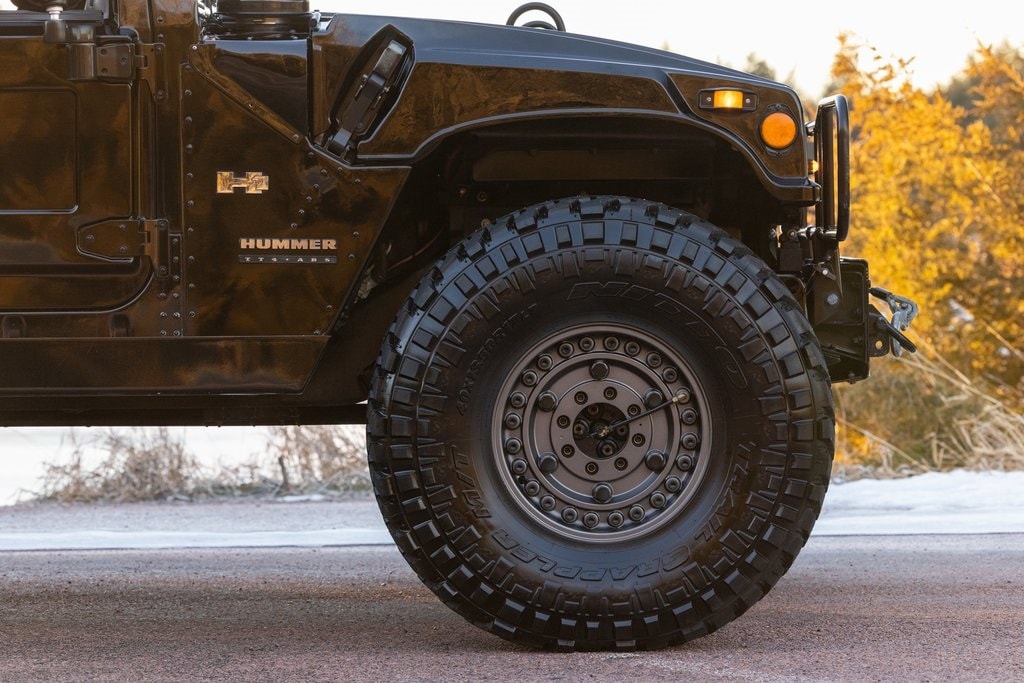 Sold: 1999 Hummer H1
