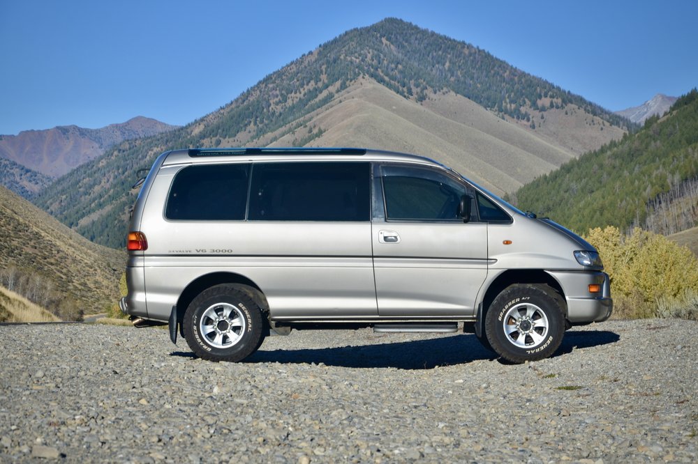  Mitsubishi Delica