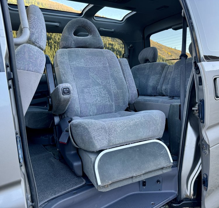 1998 Mitsubishi Delica L400 Spacegear